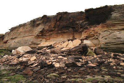 middle eye rock collapse